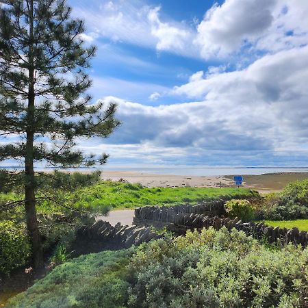 Coastal Apartment With Beach On Your Doorstep! Лланелли Экстерьер фото